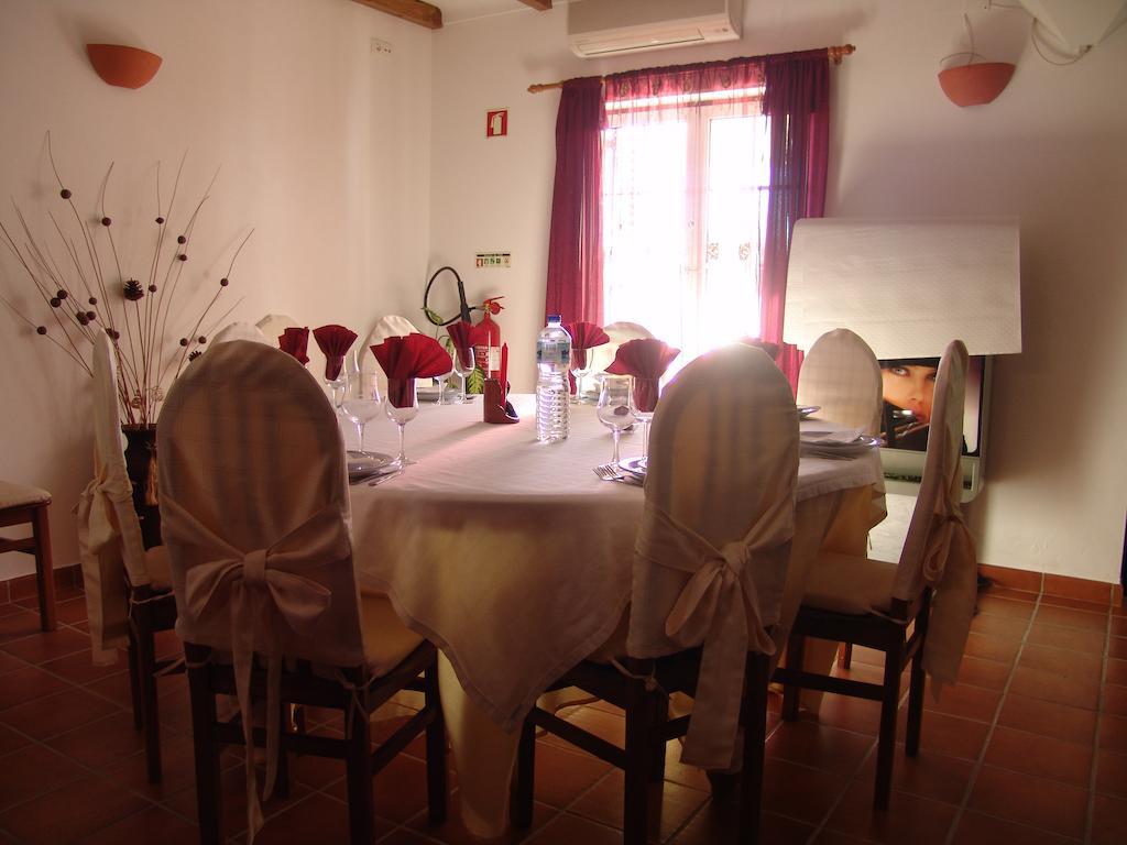 A Deolinda Guest House Santiago do Cacem Bagian luar foto
