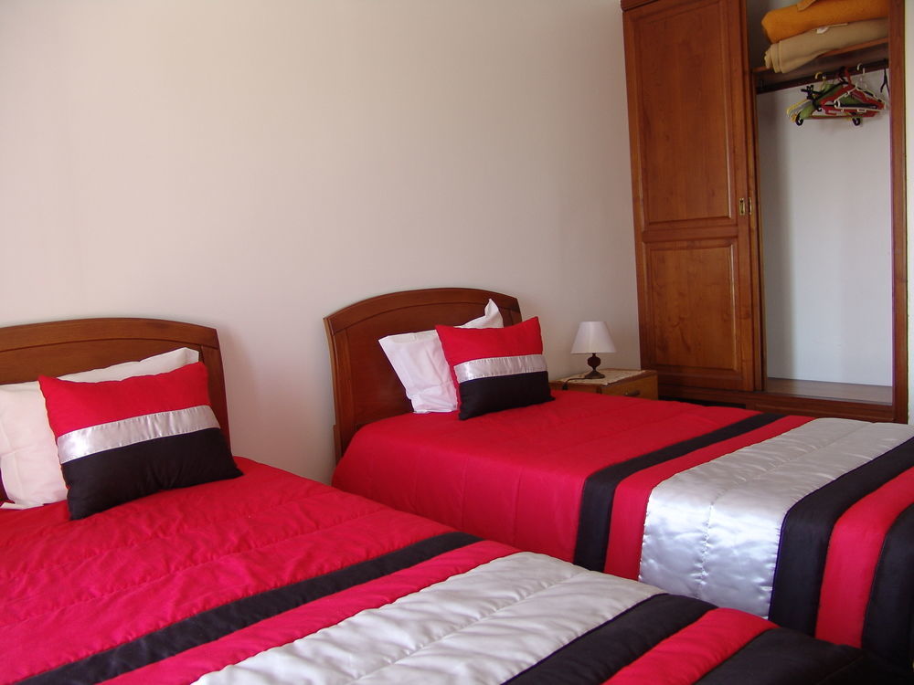 A Deolinda Guest House Santiago do Cacem Bagian luar foto