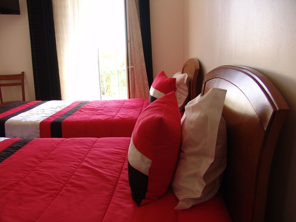 A Deolinda Guest House Santiago do Cacem Bagian luar foto