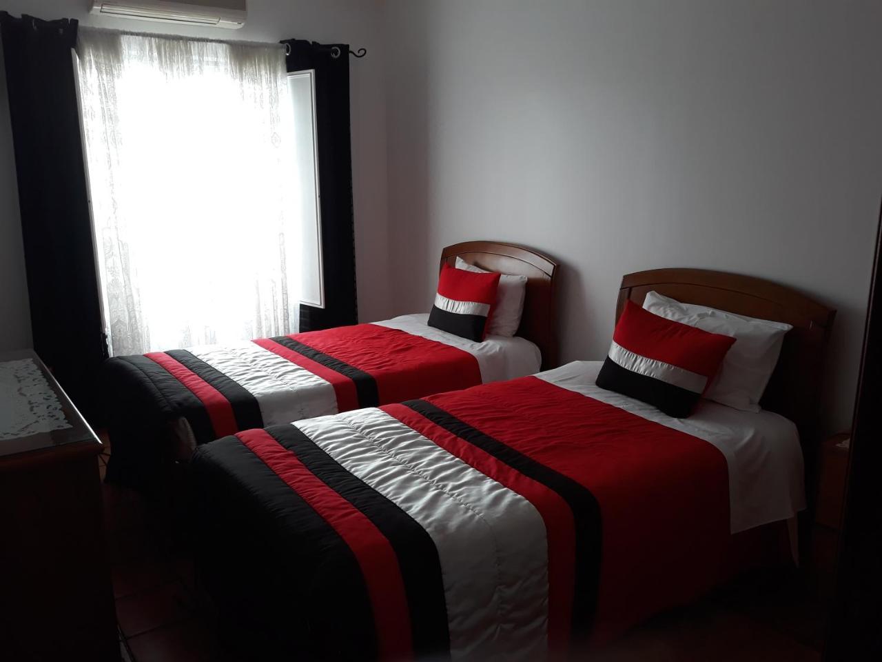 A Deolinda Guest House Santiago do Cacem Bagian luar foto